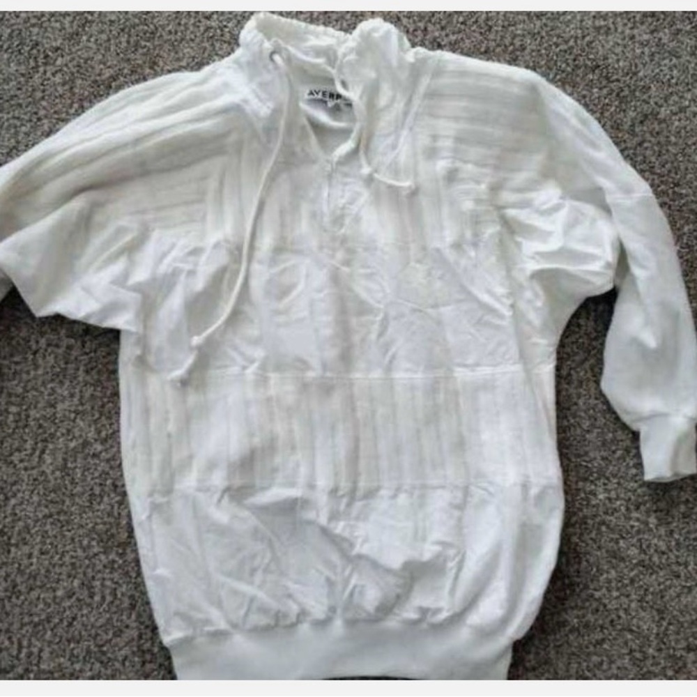 Vintage Averroe women’s White Sweater size small